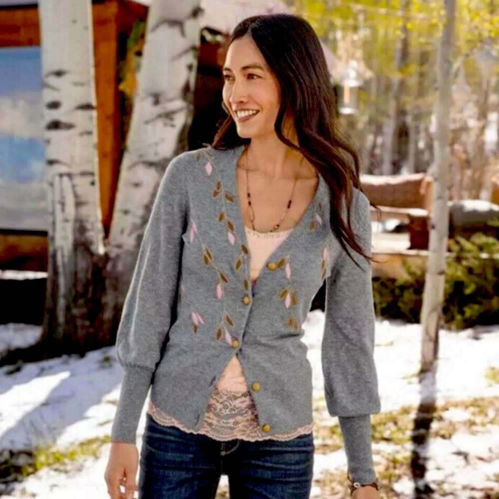 🌾Sundance🌾Embroidered Sweater - Picture 1 of 9